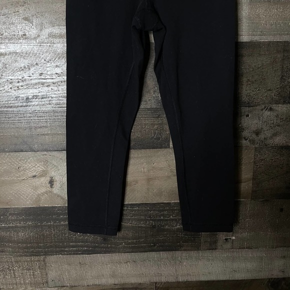 SOLD Lululemon High Rise Crop Pants 6 - Picture 3 of 7